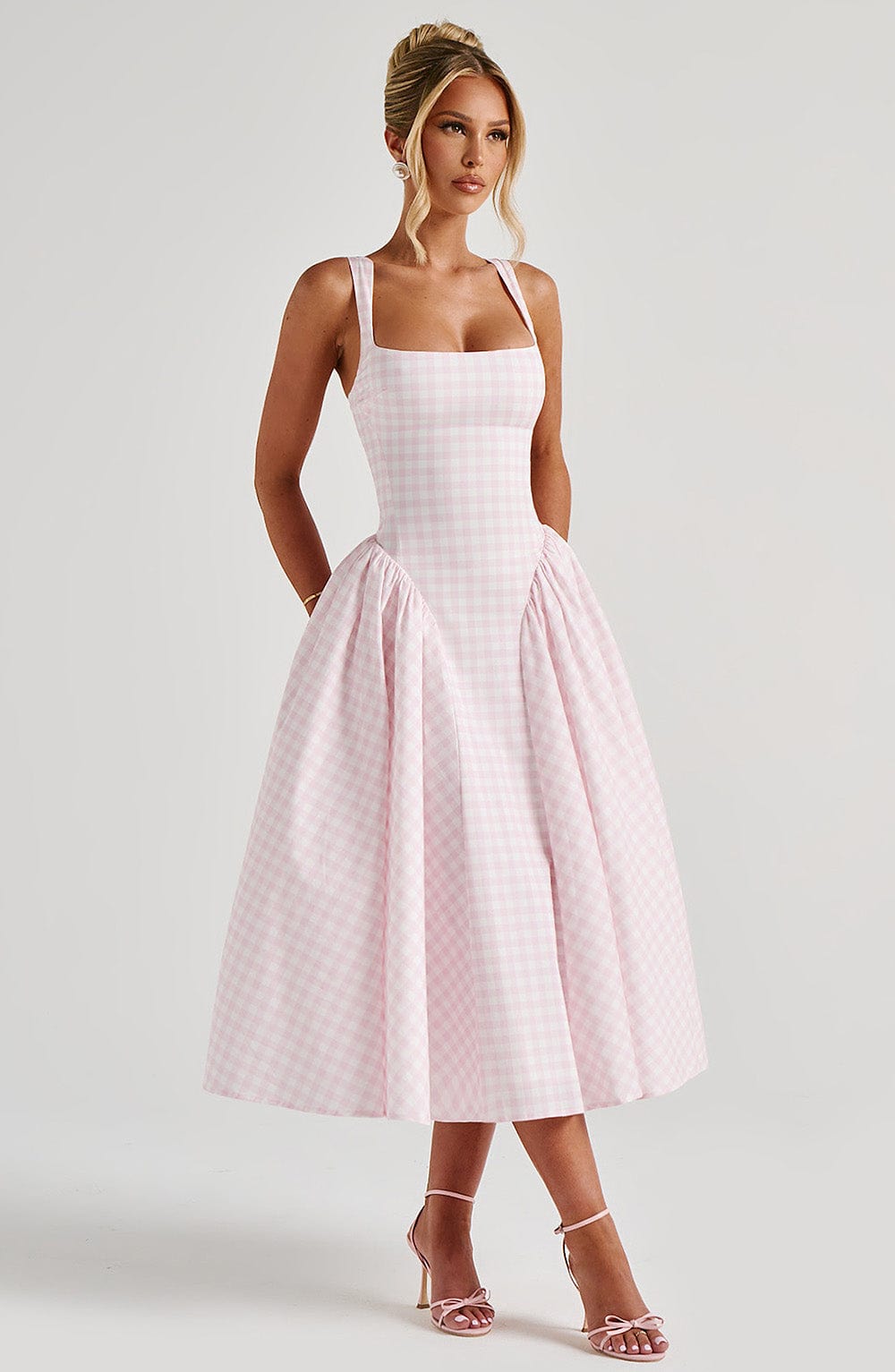 Vanzelia Maxi Dress